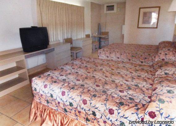 Rodeway Inn Лас Вегас Екстериор снимка